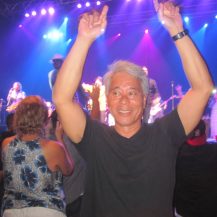 wade dancing at a concert