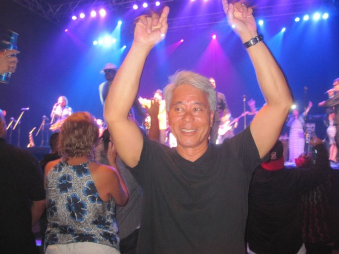 wade dancing at a concert